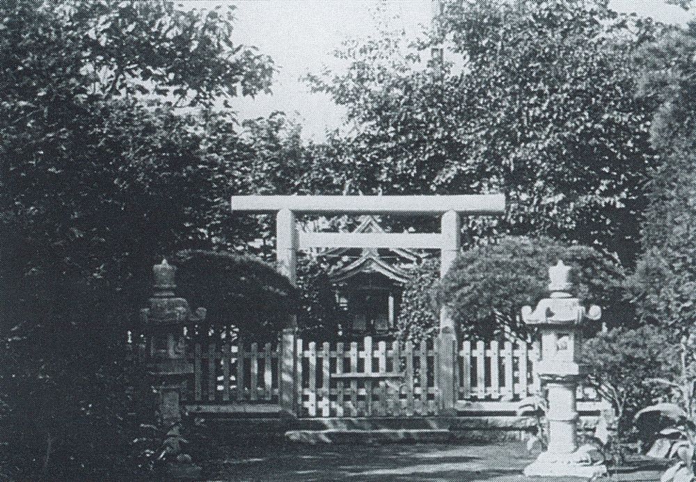 建在工廠內(nèi)的出云神社的照片（1929年左右拍攝）